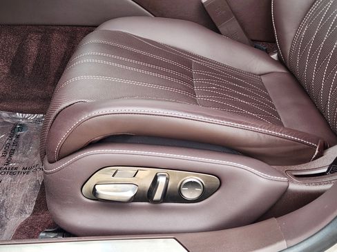 Used 2018 Lexus LS 500 w/ Interior Upgrade Package RWD image 31