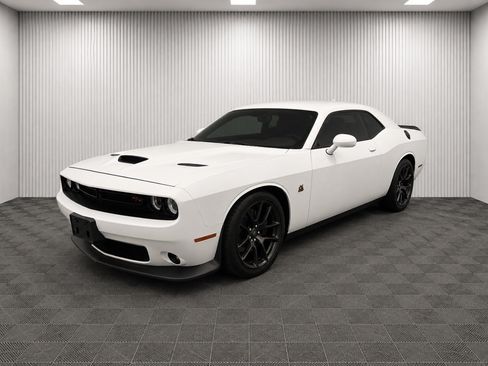 Used 2021 Dodge Challenger R/T Scat Pack RWD image 7