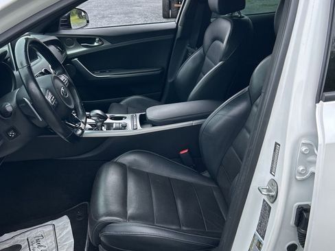 Used 2019 Kia Stinger GT2 AWD/4WD image 5