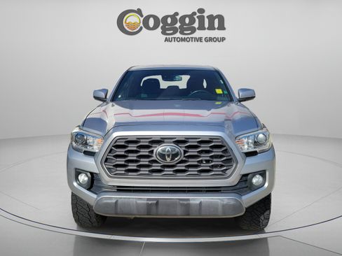 Used 2021 Toyota Tacoma TRD Off-Road w/ Technology Package AWD/4WD image 5
