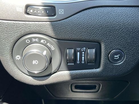 Certified 2021 Jeep Cherokee Limited image 19