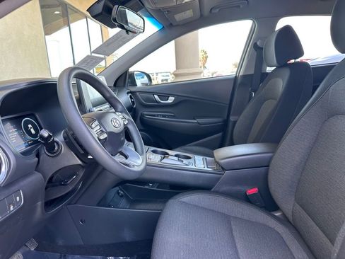 Used 2023 Hyundai Kona SE image 13