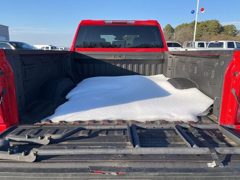 Used 2024 Chevrolet Silverado 2500 Custom w/ Custom Value Package image 12