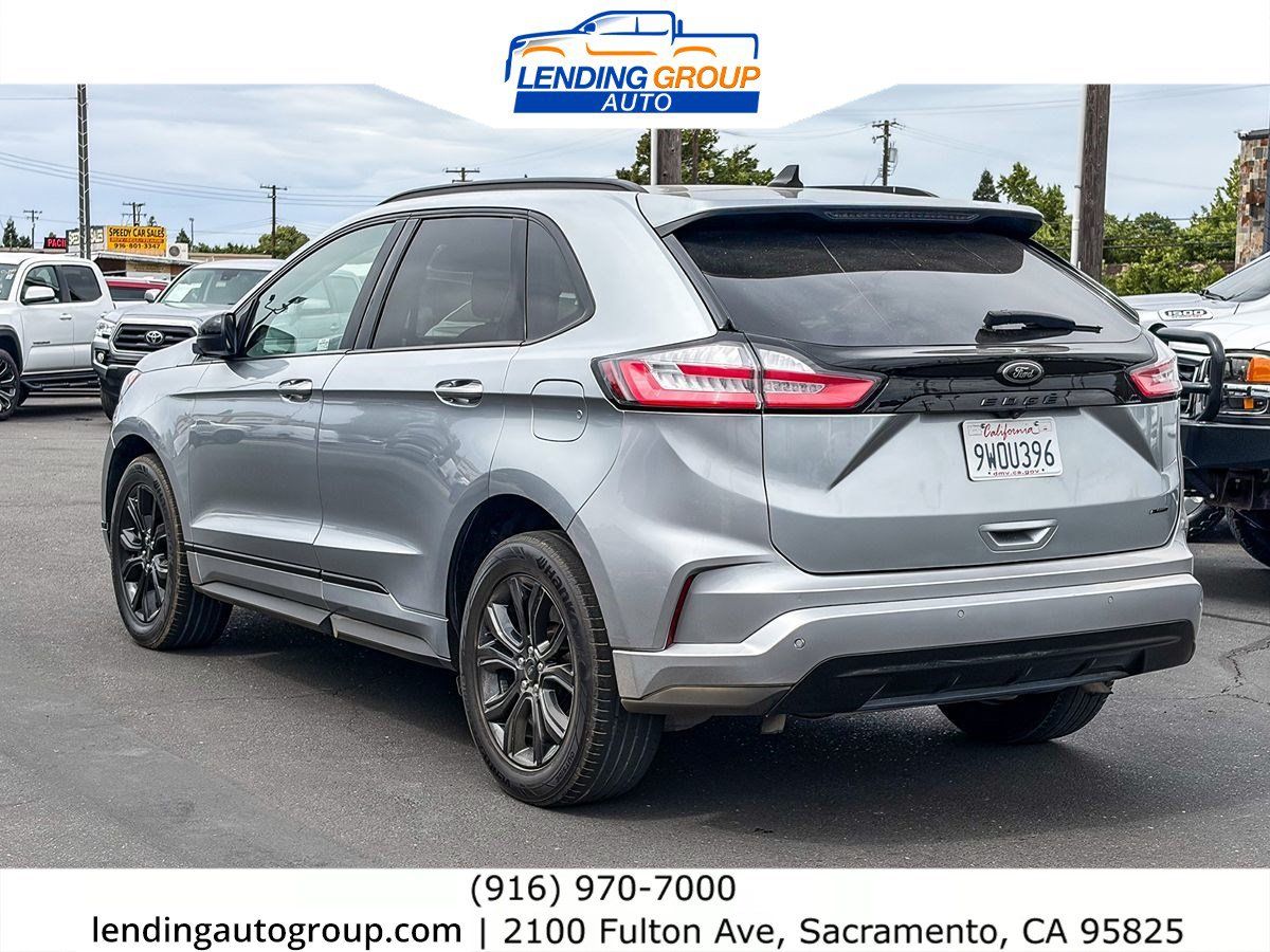 Used 2024 Ford Edge SE w/ Black Appearance Package AWD/4WD image 2