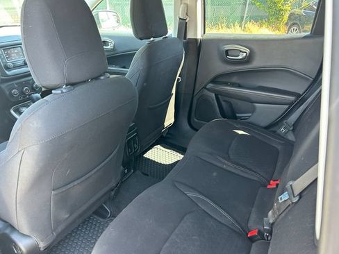 Used 2018 Jeep Compass Sport w/ Cold Weather Group AWD/4WD image 31