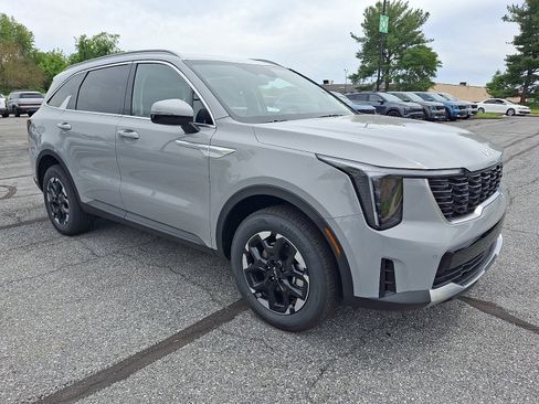 New 2026 Kia Sorento S AWD/4WD image 2