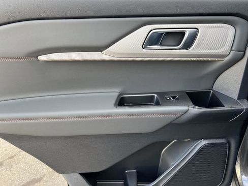 New 2026 Ford Explorer Active image 11