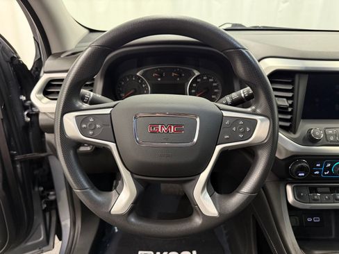 Used 2021 GMC Acadia SLE w/ Driver Convenience Package FWD image 12