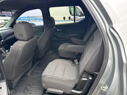 Used 2023 Chevrolet Traverse LT FWD image 10