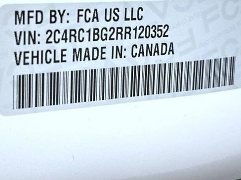Used 2024 Chrysler Pacifica Touring-L FWD image 25