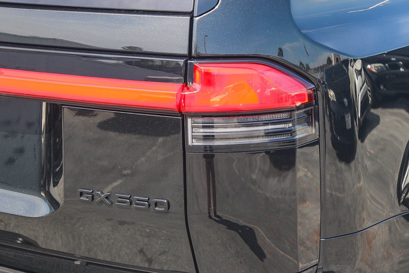Used 2024 Lexus GX 550 w/ Cold Area Package AWD/4WD image 10