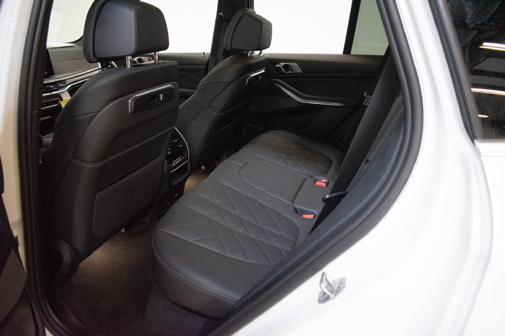 New 2026 BMW X5 xDrive40i AWD/4WD image 24