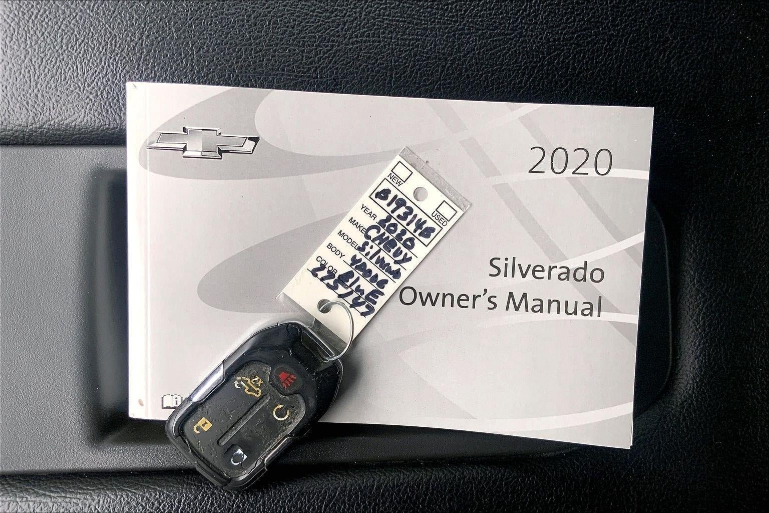 Used 2020 Chevrolet Silverado 1500 LT w/ Texas Edition AWD/4WD image 12