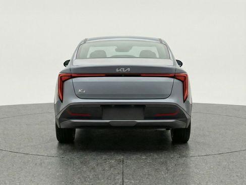 Used 2025 Kia K4 LXS image 7