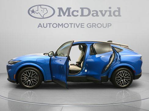 Used 2025 Ford Mustang Mach-E Premium RWD image 46