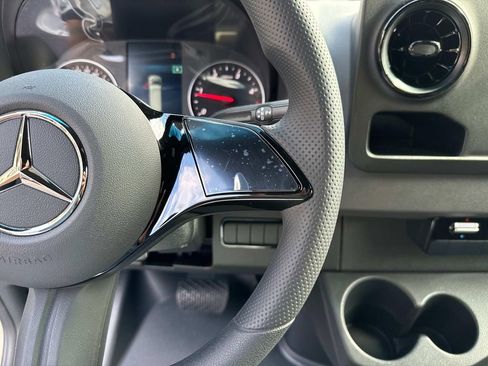 New 2025 Mercedes-Benz Sprinter 2500 image 23