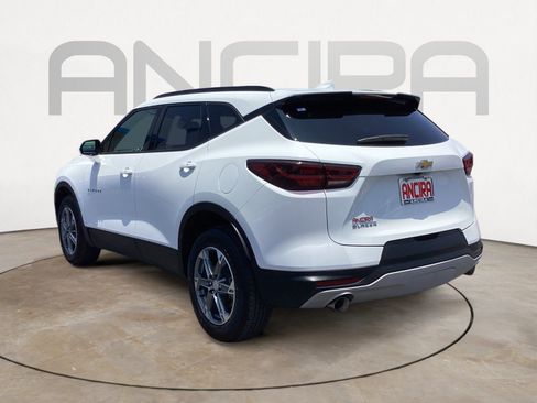 Used 2024 Chevrolet Blazer LT w/ Convenience Package FWD image 9
