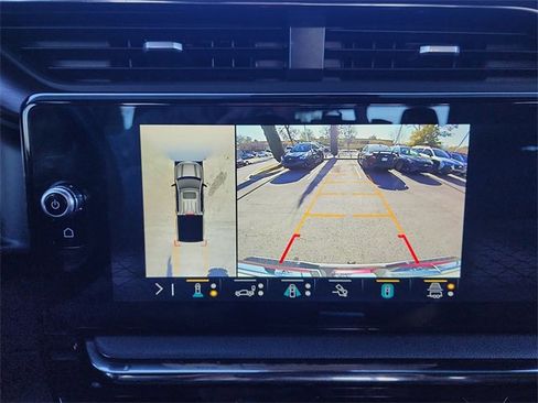 Used 2023 GMC Sierra 1500 AT4 w/ AT4 Premium Package image 24