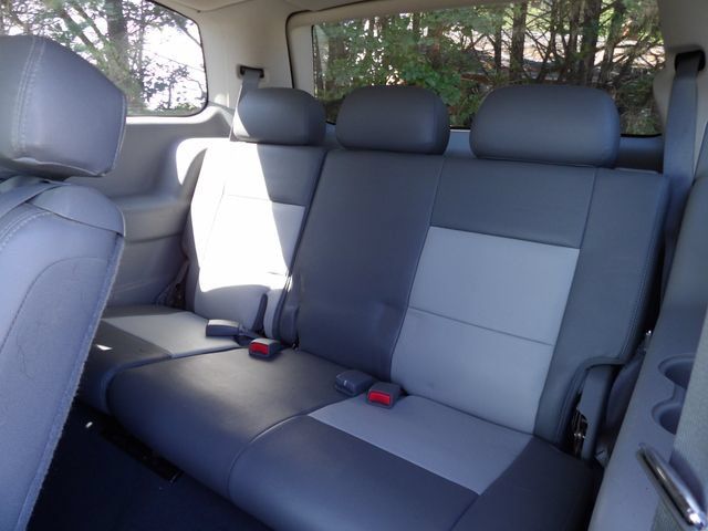 Used 2007 Chrysler Aspen Limited AWD/4WD image 11