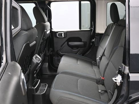 Used 2023 Jeep Wrangler Unlimited Rubicon 4xe AWD/4WD image 34