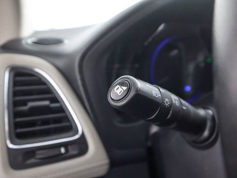 Used 2019 Honda HR-V EX-L image 41