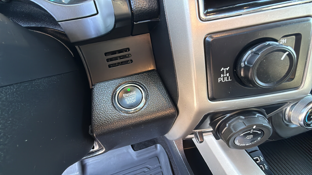 Certified 2019 Ford F150 Lariat w/ Equipment Group 502A Luxury AWD/4WD image 30