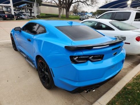 Used 2022 Chevrolet Camaro LT w/ Technology Package image 4