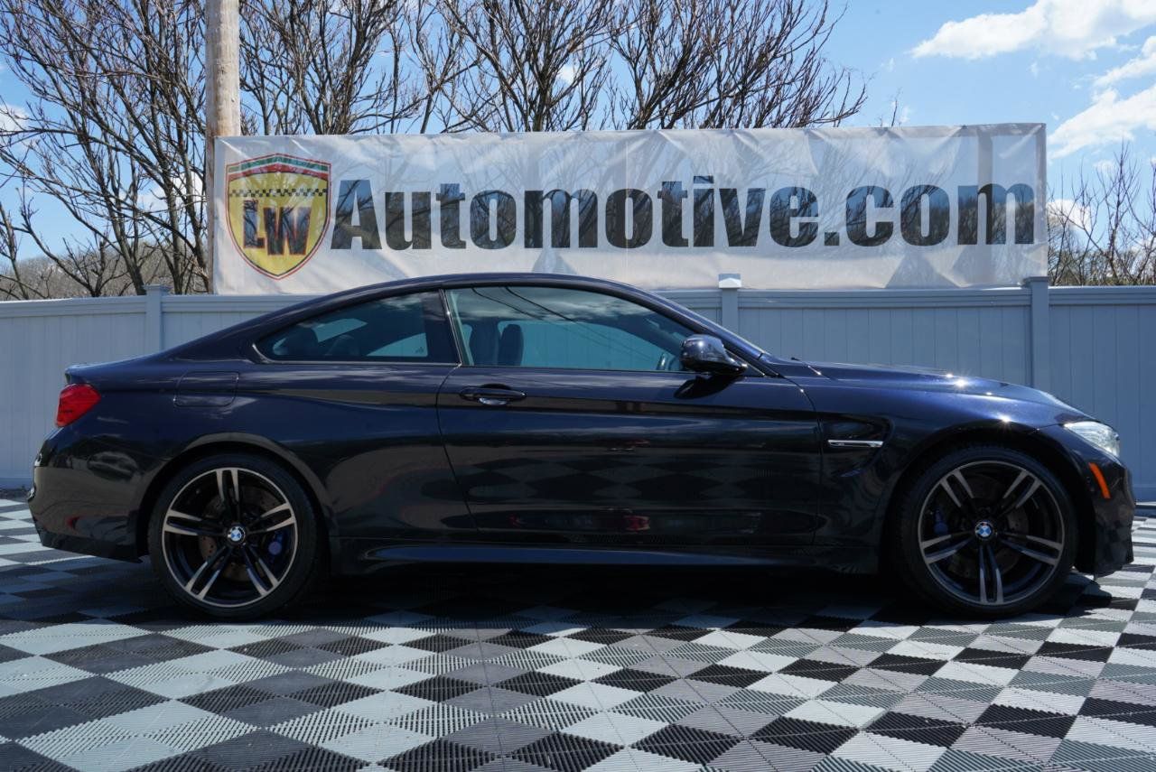 Used 2016 BMW M4 Coupe w/ Executive Package RWD image 4