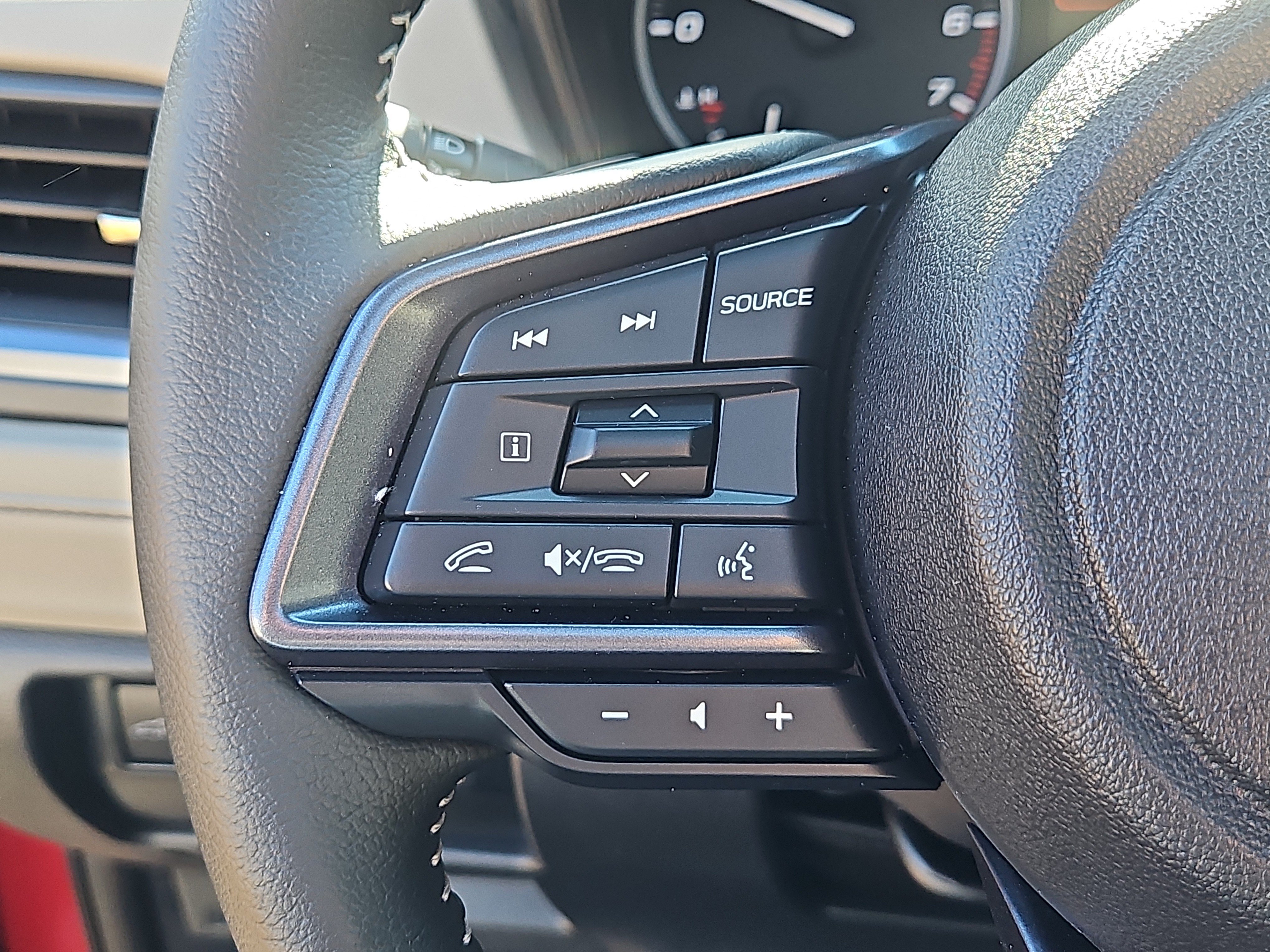 Used 2025 Subaru Forester Limited AWD/4WD image 19