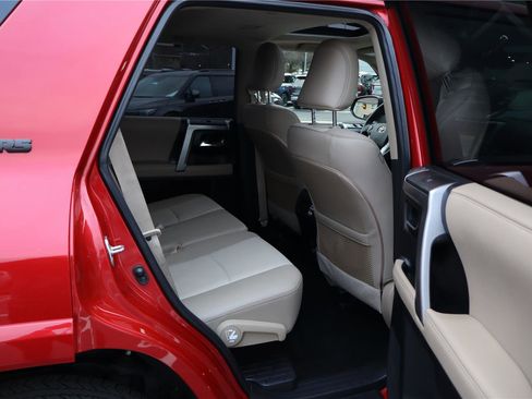 Used 2024 Toyota 4Runner SR5 Premium image 32