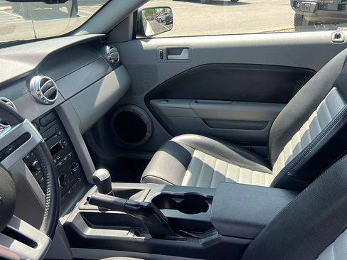 Used 2007 Ford Mustang GT Premium RWD image 16
