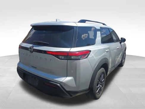 Used 2025 Nissan Pathfinder SV AWD/4WD image 5