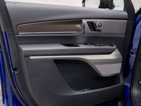 New 2026 Cadillac Vistiq Sport w/ LPO, Floor Liner Package image 15