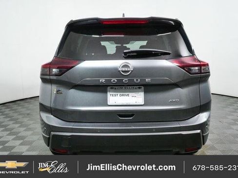 Used 2025 Nissan Rogue SV AWD/4WD image 24