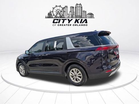 Certified 2024 Kia Carnival LX FWD image 5