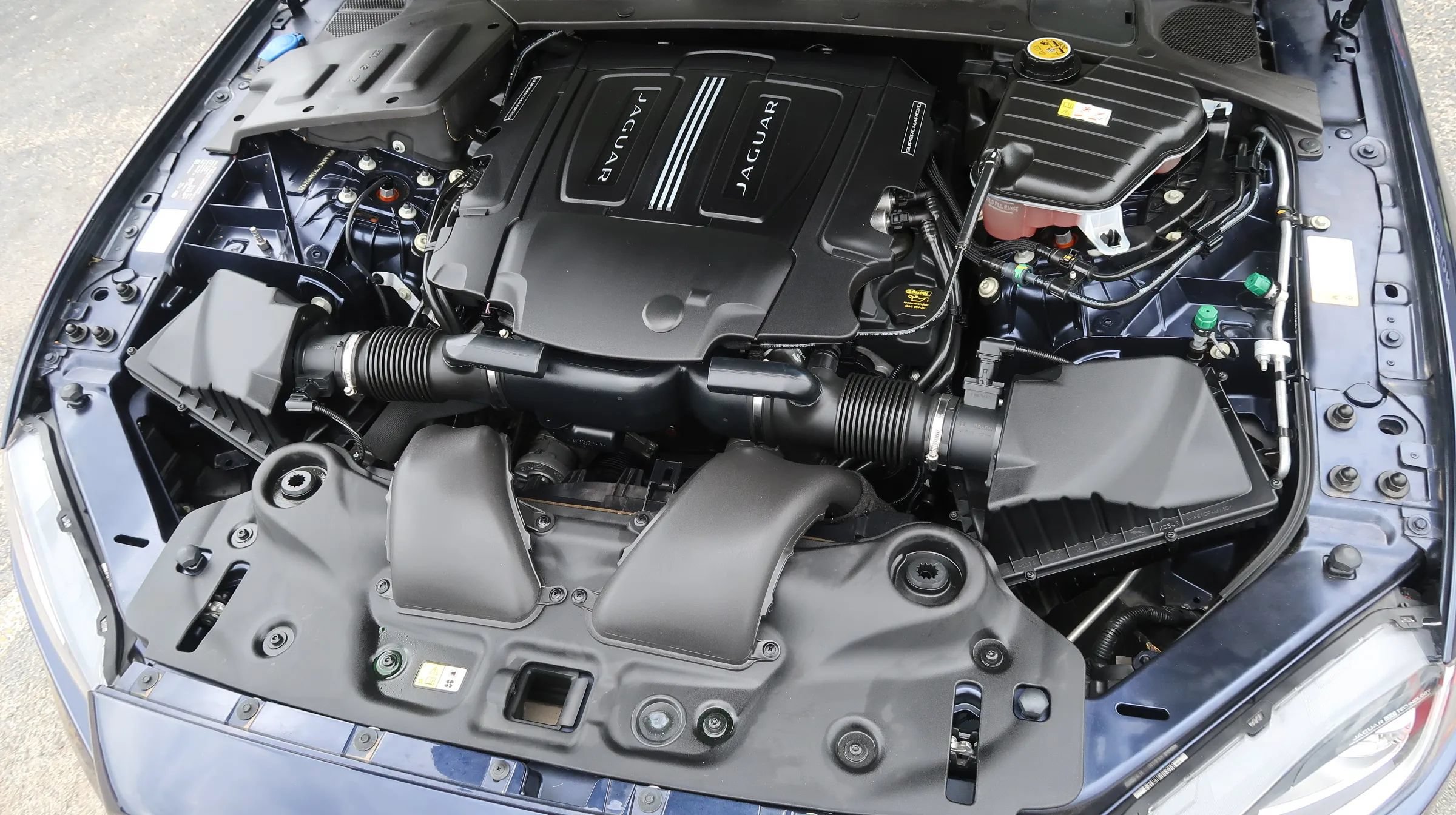 Used 2019 Jaguar XJ R-Sport RWD image 46