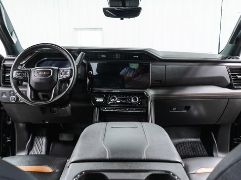 Used 2024 GMC Sierra 2500 AT4 w/ AT4 Premium Plus Package image 9