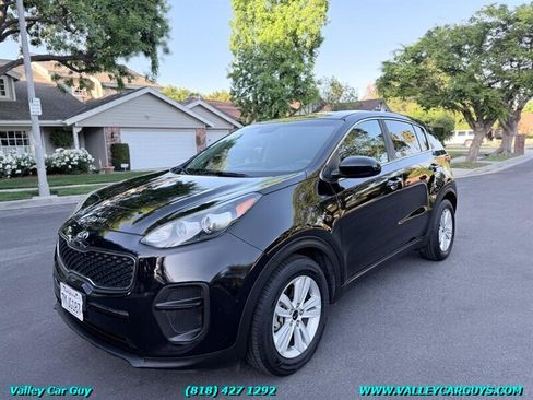 Used 2017 Kia Sportage LX FWD image 1