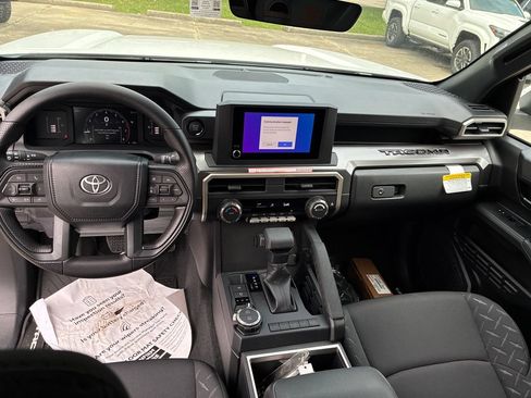 New 2026 Toyota Tacoma SR5 AWD/4WD image 17