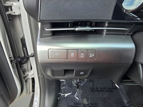 New 2026 Hyundai Kona SE image 17