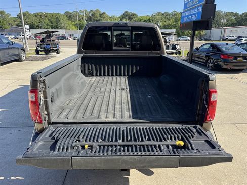 Used 2015 Ford F250 Lariat w/ Lariat Interior Package image 6