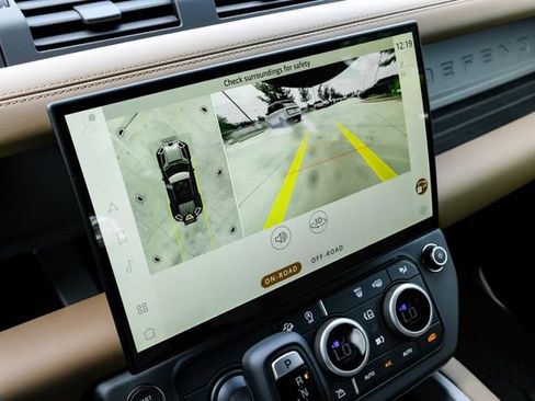 New 2026 Land Rover Defender 110 X AWD/4WD image 29