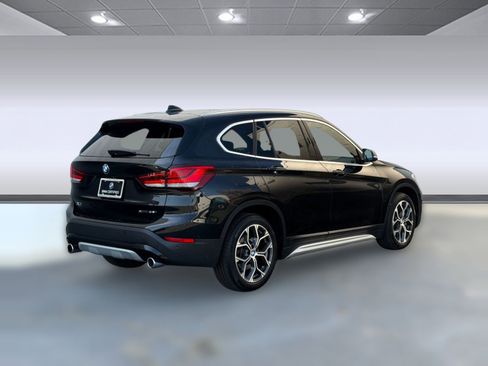 Certified 2022 BMW X1 xDrive28i w/ Convenience Package image 9