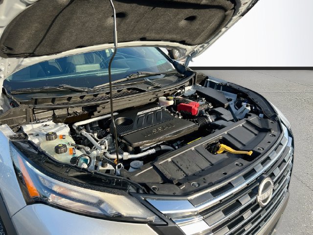 Used 2024 Nissan Rogue SV FWD image 27