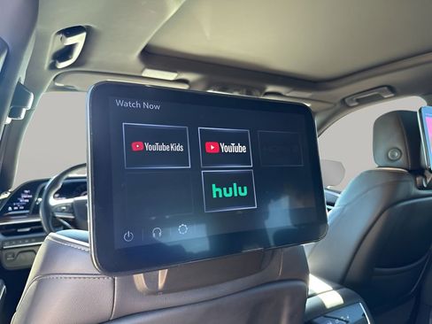 Certified 2024 Cadillac Escalade Premium Luxury image 21