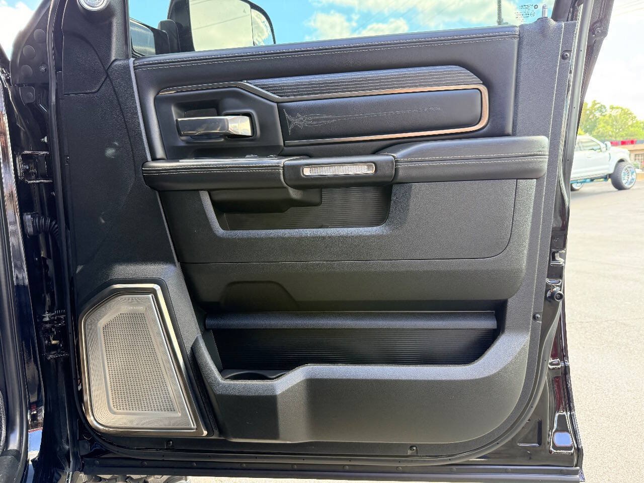Used 2020 RAM 2500 Limited AWD/4WD image 41