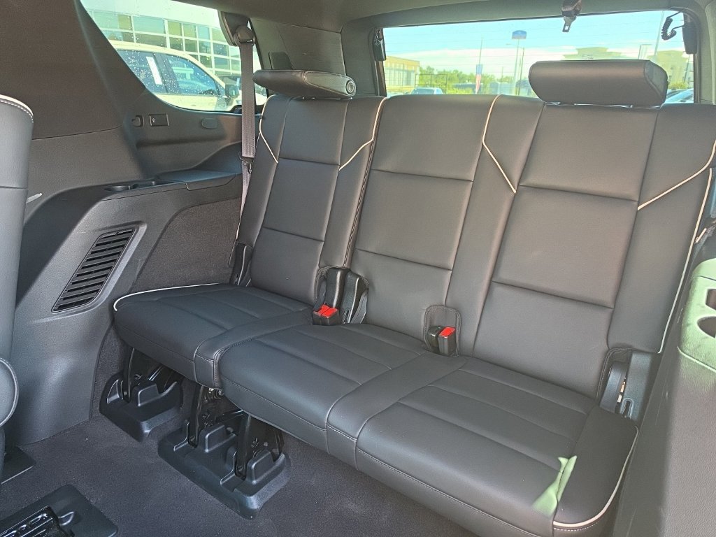 Used 2023 Cadillac Escalade Sport AWD/4WD image 13