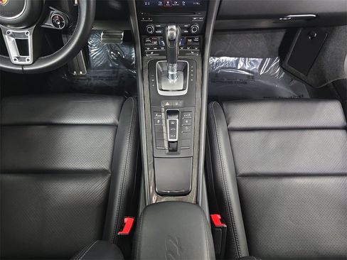 Used 2019 Porsche 911 Turbo S image 20