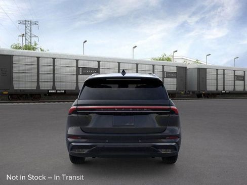 New 2026 Lincoln Nautilus Reserve w/ Jet Appearance Package image 5