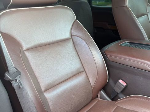 Used 2018 Chevrolet Silverado 2500 High Country w/ Duramax Plus Package AWD/4WD image 4